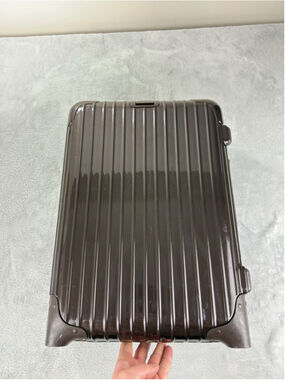 VTG Rimowa Salsa Deluxe 32L Brown 2 Wheel Polycarbonate Carry-on 852.52 Serial